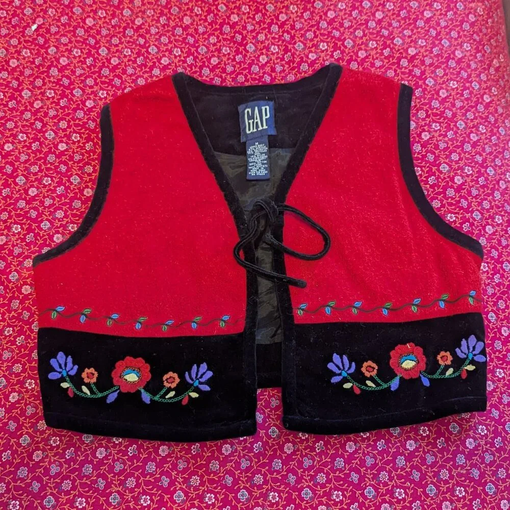 Vintage Gap Velvet Vest Scandi‎ Girl Embroidered Boho 90’s Felt Hippie Floral